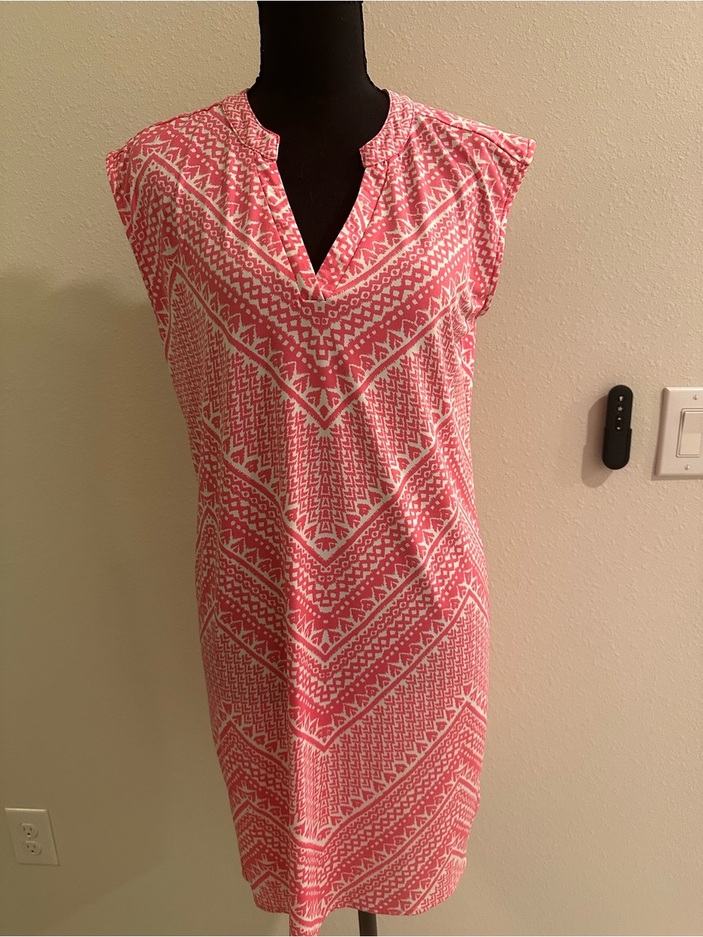 Tori Richard Pink and White Geometric Dress